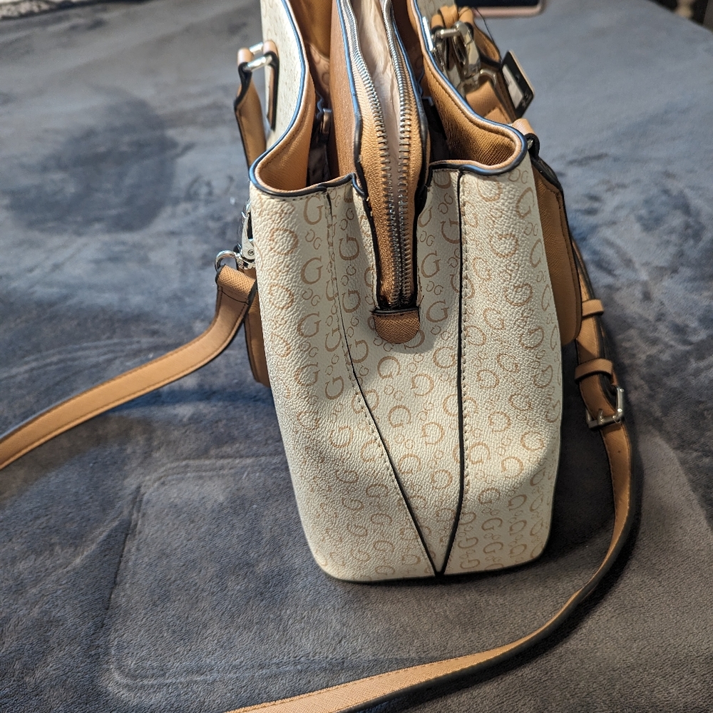 Guess purse